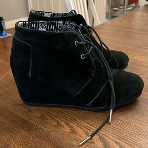 Toms Black Wedges size 8